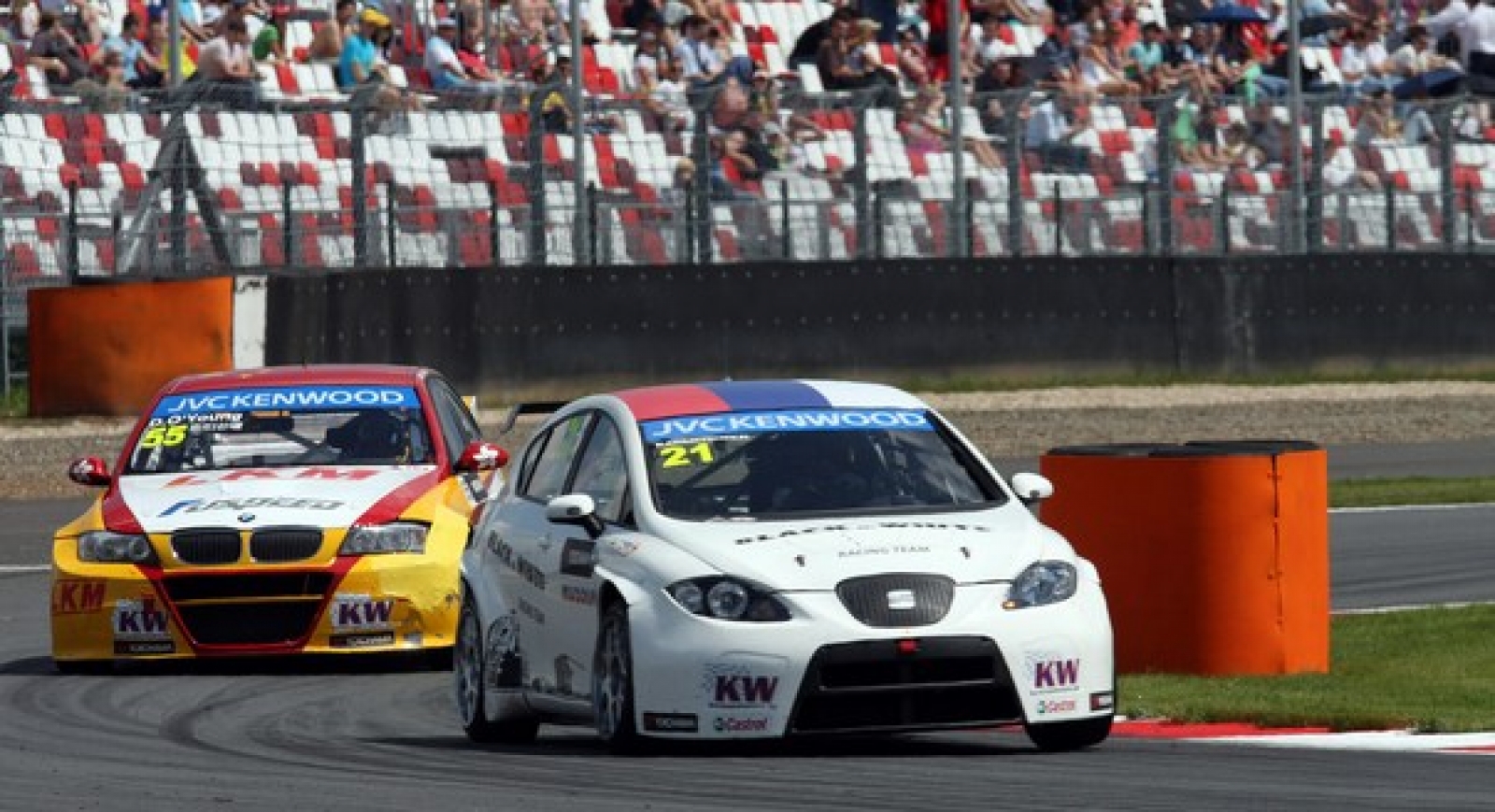 WTCC: плюс SEAT