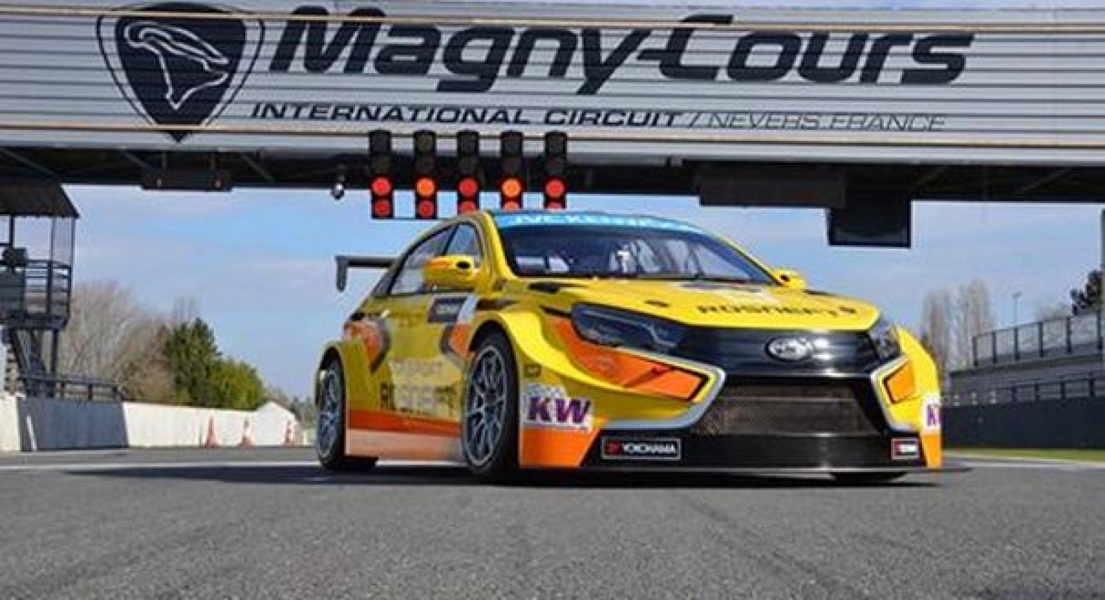 WTCC: первые тесты Lada Vesta 